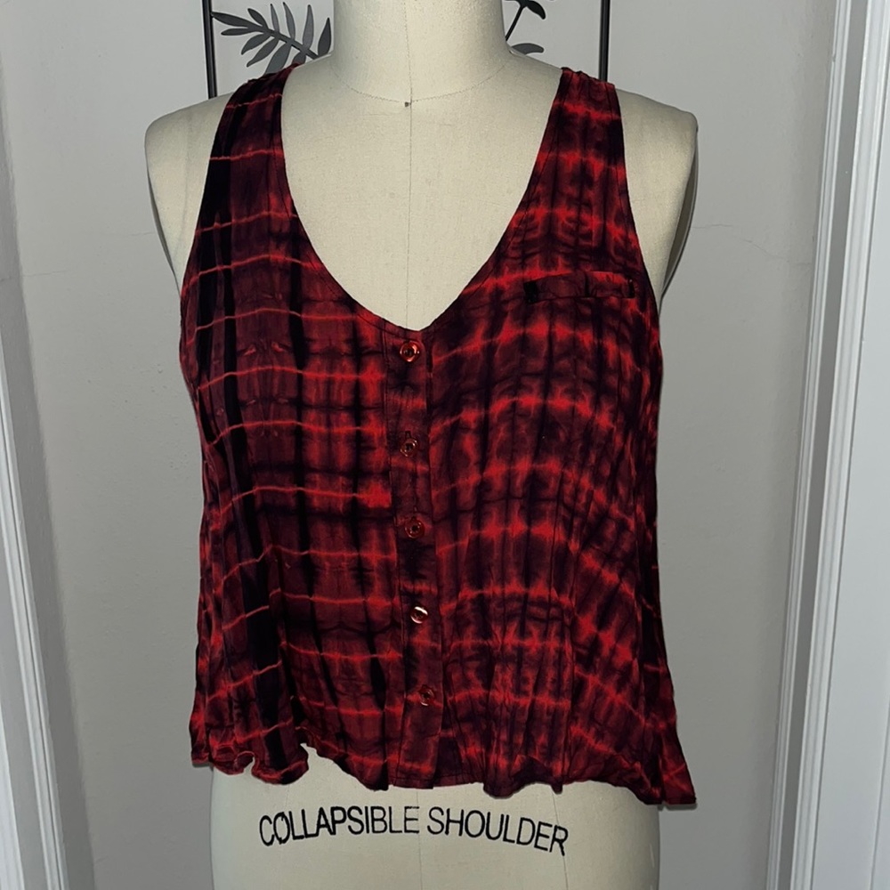 Button up in tank